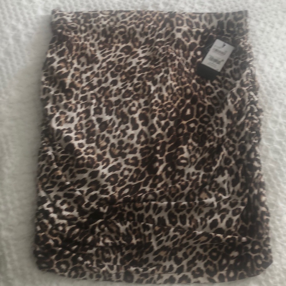GUESS skirt leopard print size Large NEW